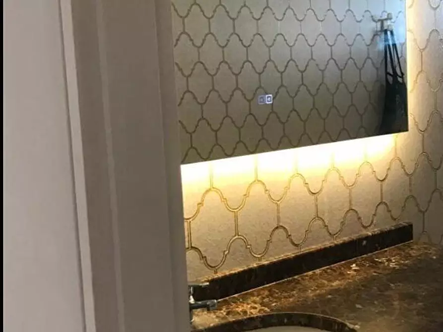 Immagine 10 di Appartamento in affitto  a Carrara