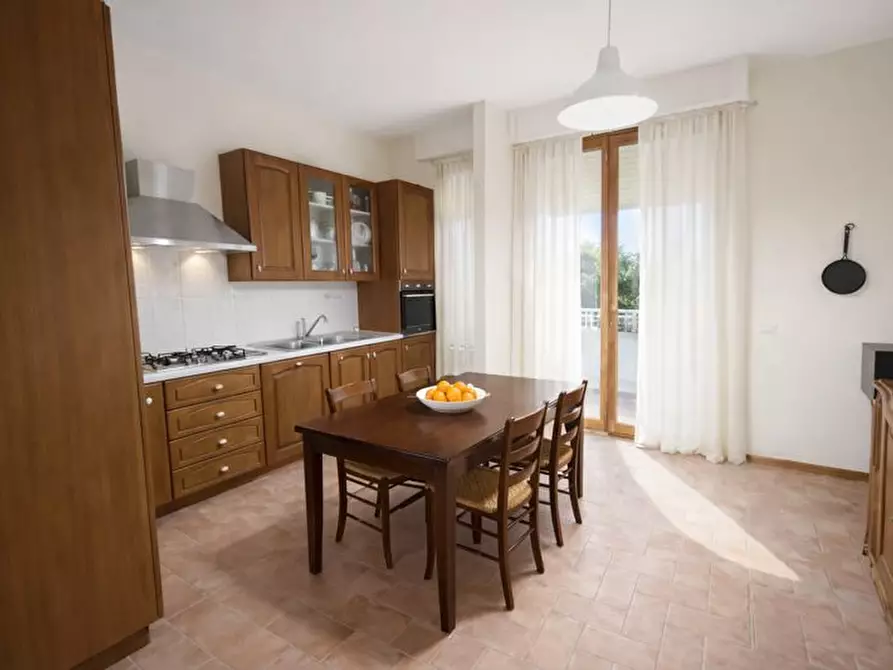 Immagine 3 di Appartamento in vendita  a Cascina