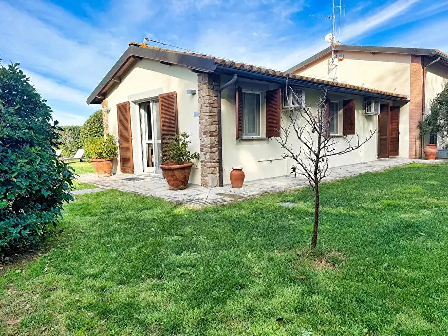 Immagine 49 di Appartamento in vendita  a Piombino