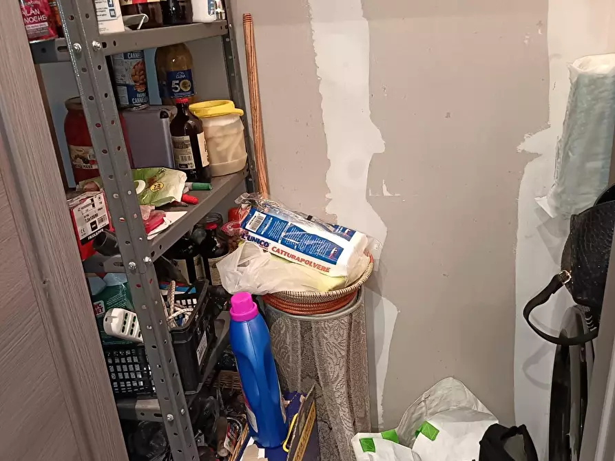 Immagine 14 di Appartamento in vendita  a Livorno