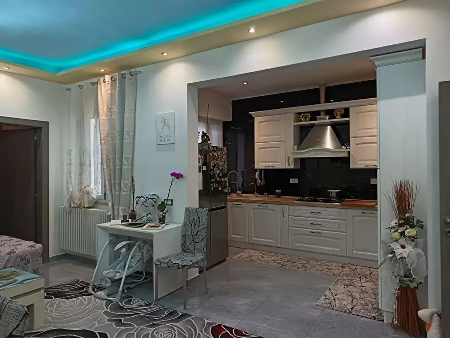 Immagine 10 di Appartamento in vendita  a Livorno