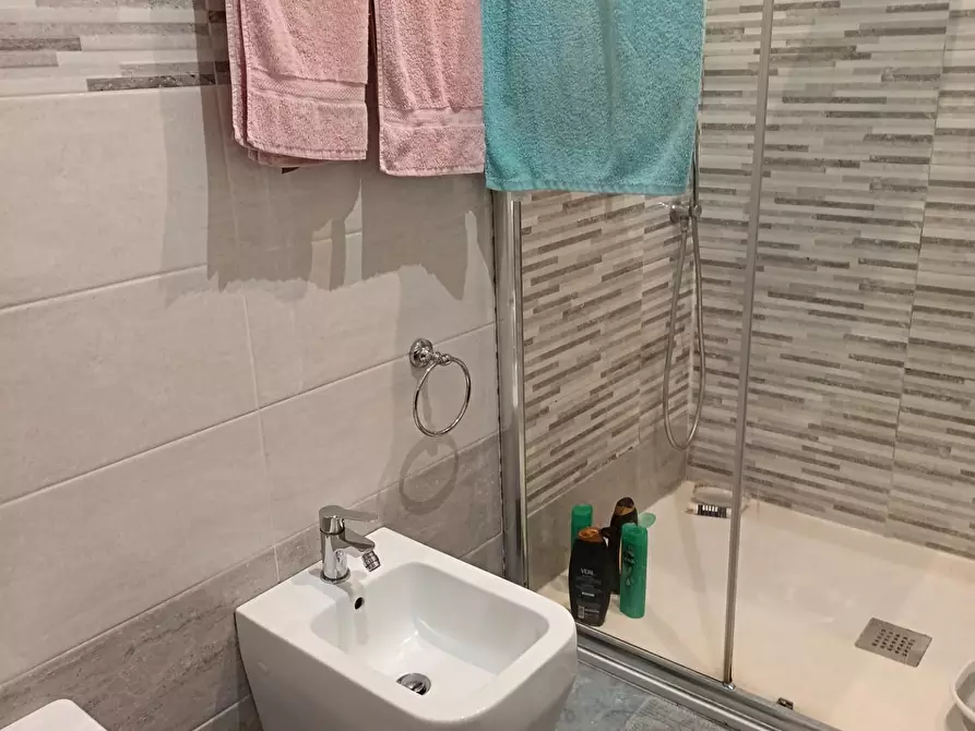 Immagine 21 di Appartamento in vendita  a Livorno