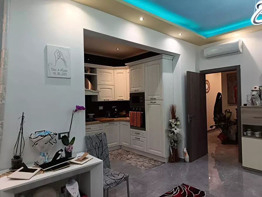 Immagine 11 di Appartamento in vendita  a Livorno