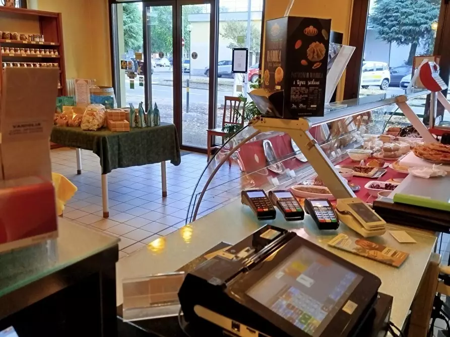 Immagine 14 di Bar / Ristorante in vendita  a Orbassano