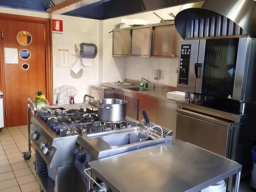 Immagine 12 di Bar / Ristorante in vendita  a Orbassano