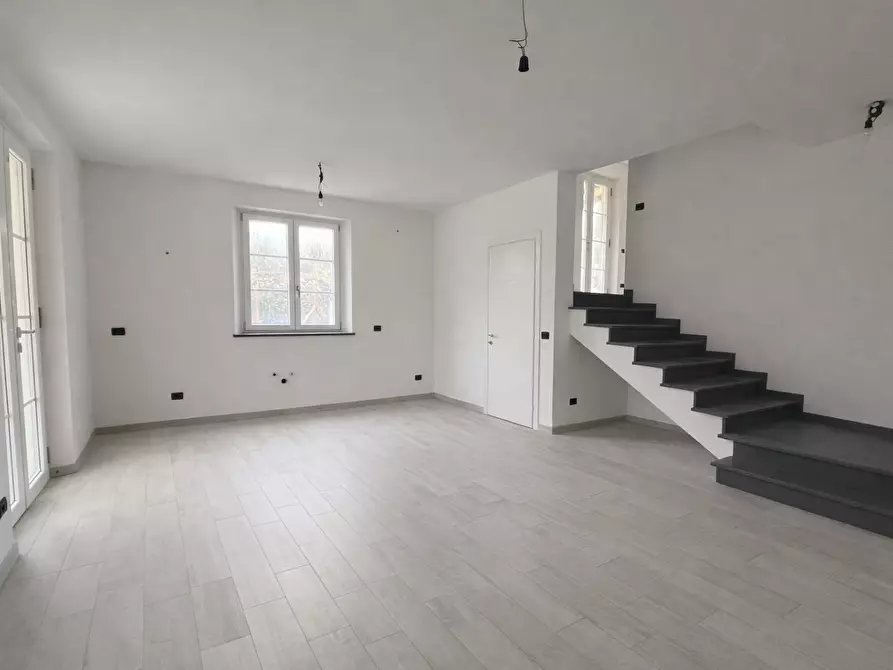 Immagine 17 di Villa in vendita  a Capannori