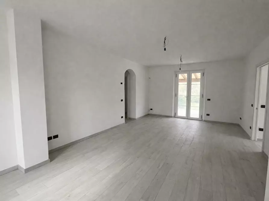 Immagine 13 di Villa in vendita  a Capannori