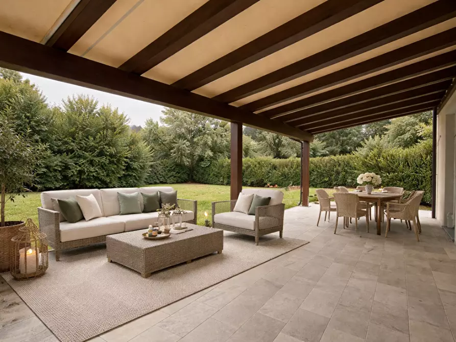 Immagine 3 di Villa in vendita  a Capannori