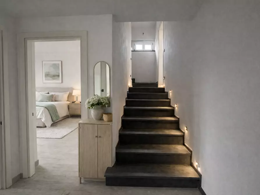 Immagine 6 di Villa in vendita  a Capannori