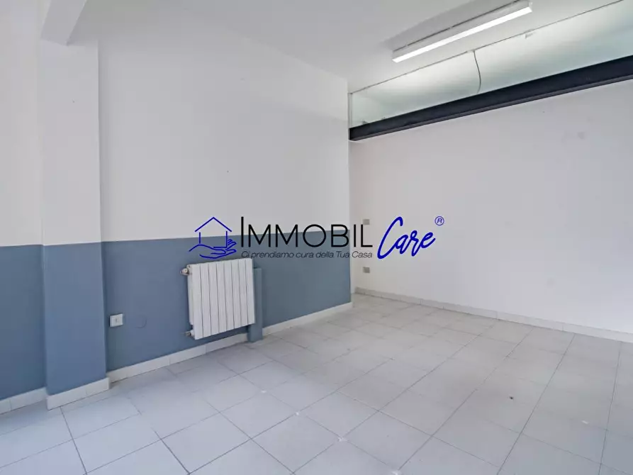 Immagine 7 di Ufficio in affitto  a Livorno