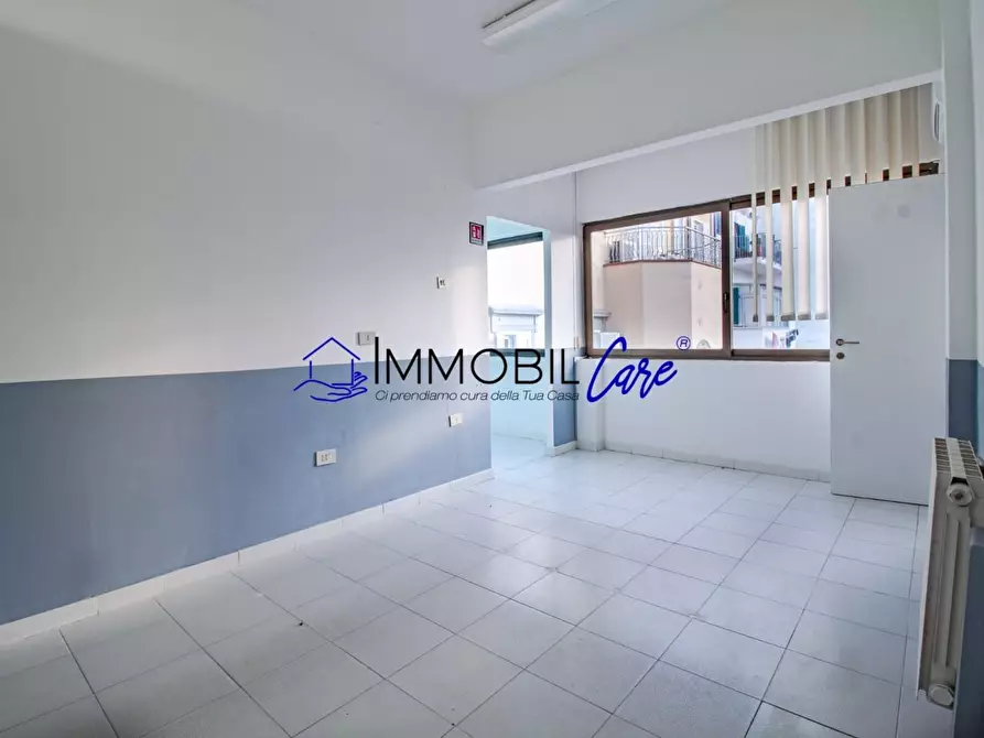 Immagine 1 di Ufficio in affitto  a Livorno