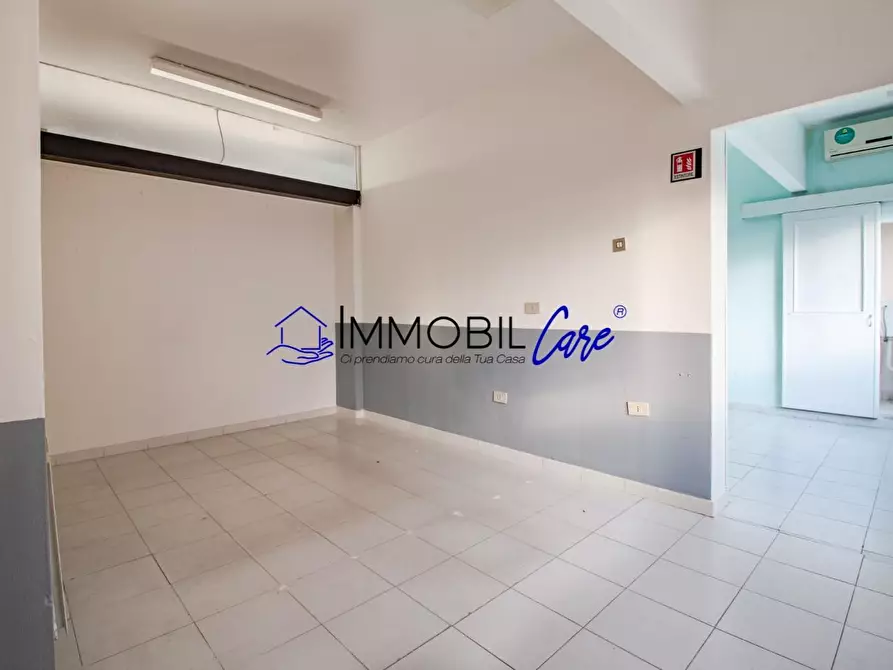 Immagine 5 di Ufficio in affitto  a Livorno