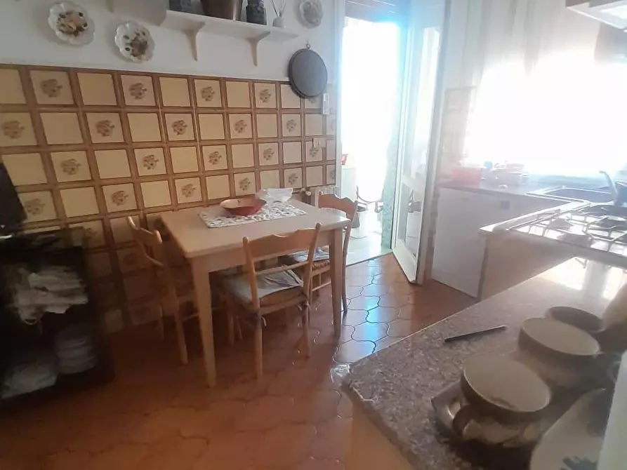 Immagine 4 di Appartamento in vendita  a Livorno