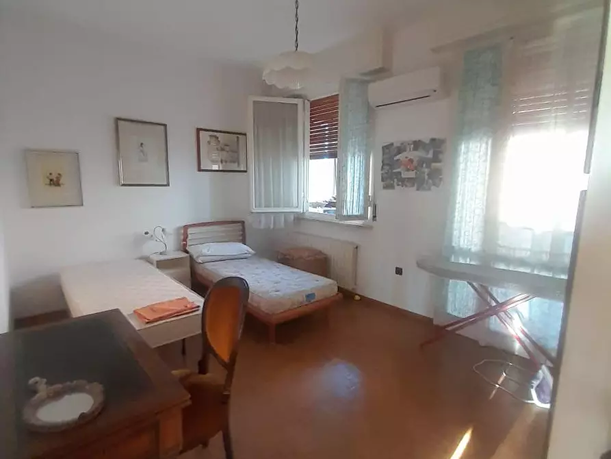 Immagine 6 di Appartamento in vendita  a Livorno