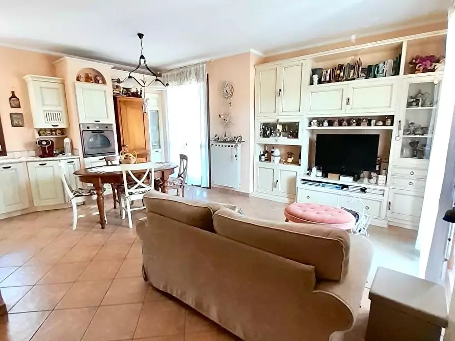 Immagine 4 di Appartamento in vendita  a Montopoli In Val D'arno