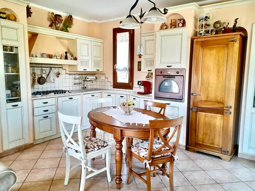 Immagine 2 di Appartamento in vendita  a Montopoli In Val D'arno