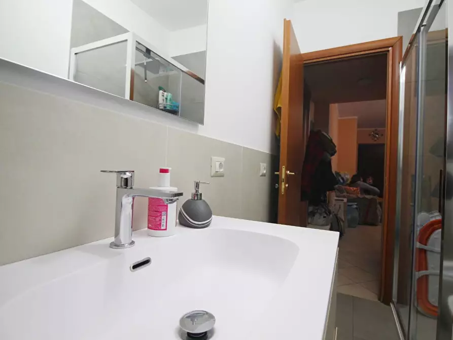 Immagine 11 di Appartamento in vendita  a Capraia E Limite