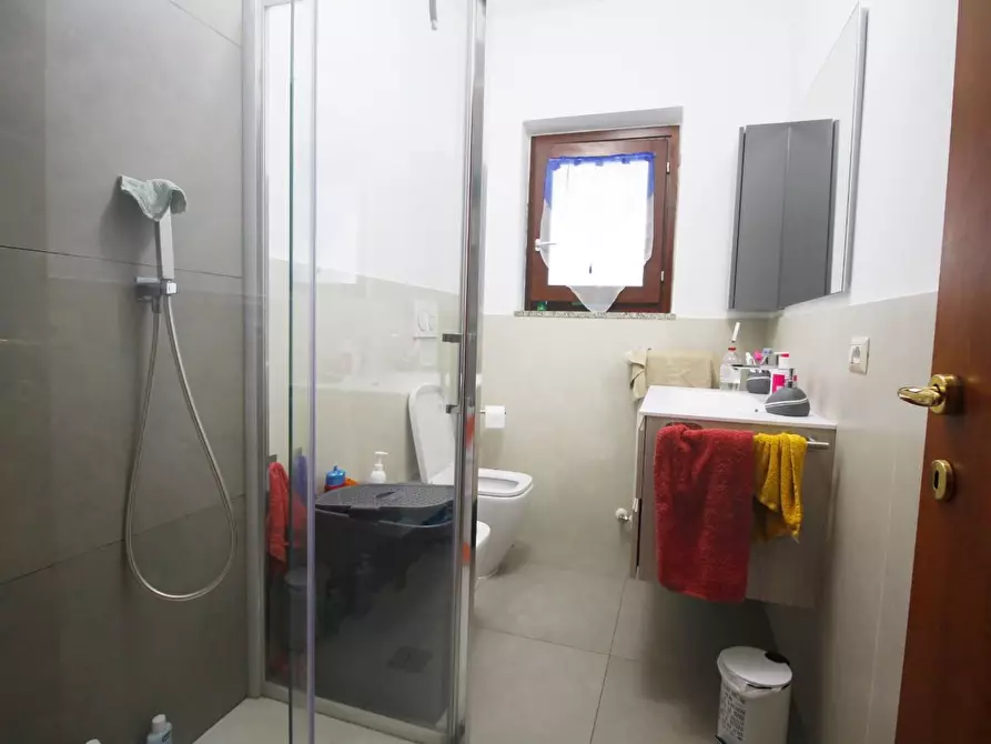 Immagine 9 di Appartamento in vendita  a Capraia E Limite