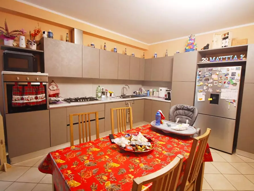 Immagine 2 di Appartamento in vendita  a Capraia E Limite