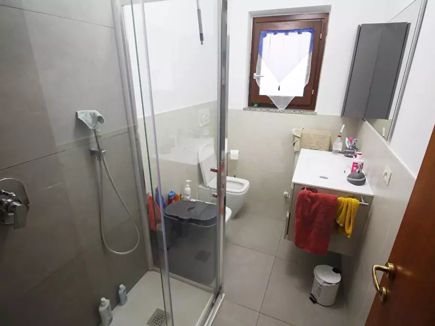 Immagine 10 di Appartamento in vendita  a Capraia E Limite