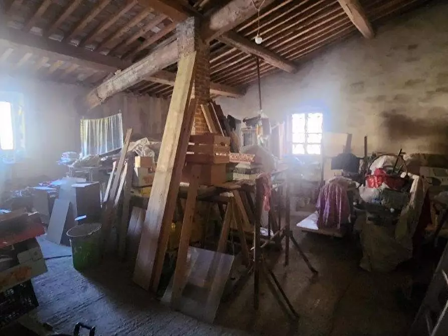 Immagine 19 di Rustico / casale in vendita  a Vicopisano