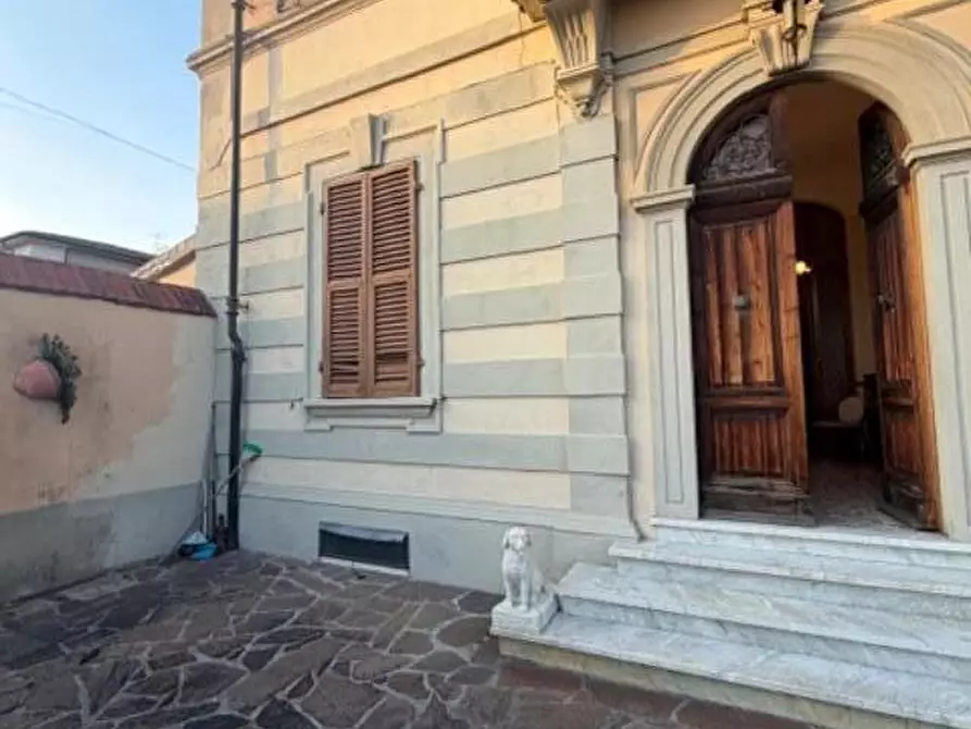 Immagine 2 di Casa bifamiliare in vendita  a Pisa