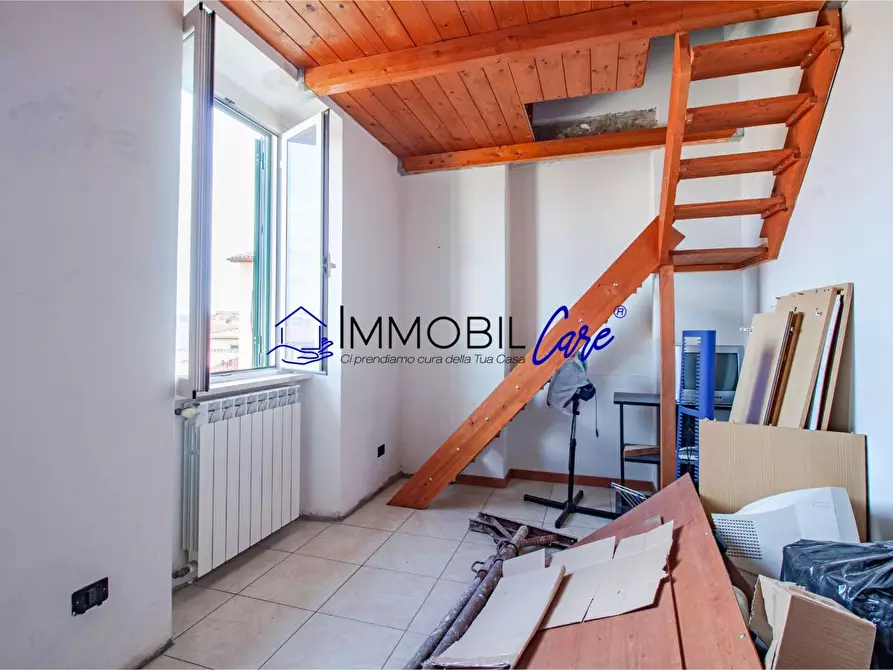 Immagine 9 di Appartamento in vendita  a Livorno