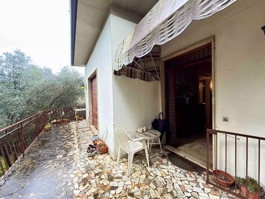 Immagine 24 di Villa in vendita  a Lucca