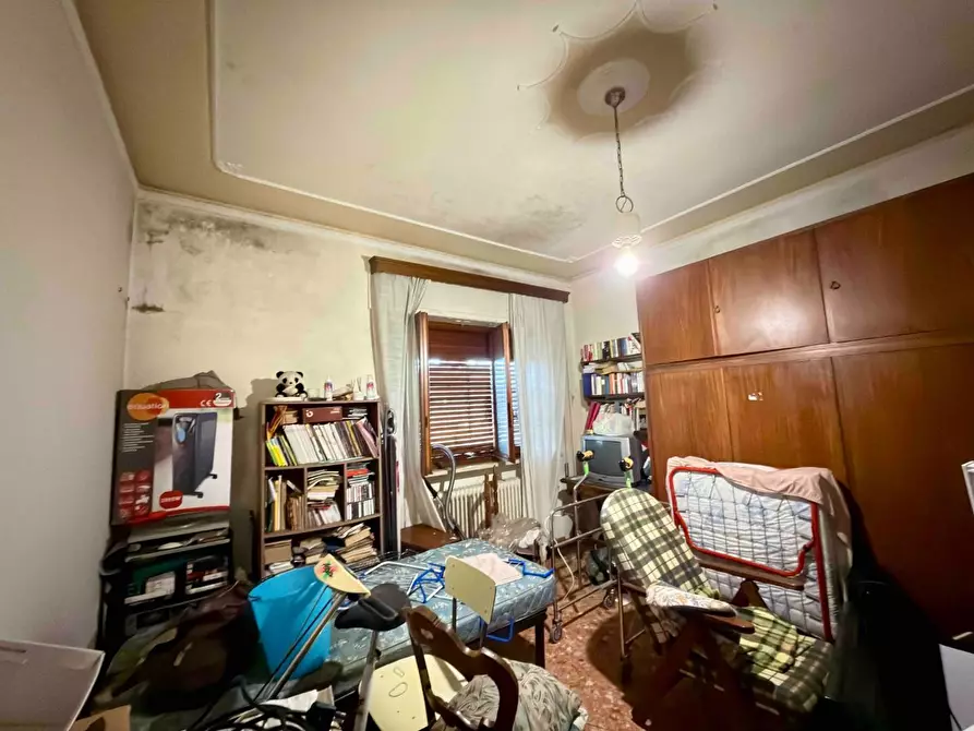 Immagine 20 di Villa in vendita  a Lucca