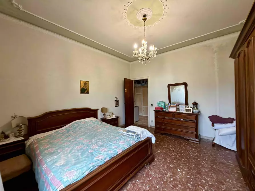 Immagine 13 di Villa in vendita  a Lucca