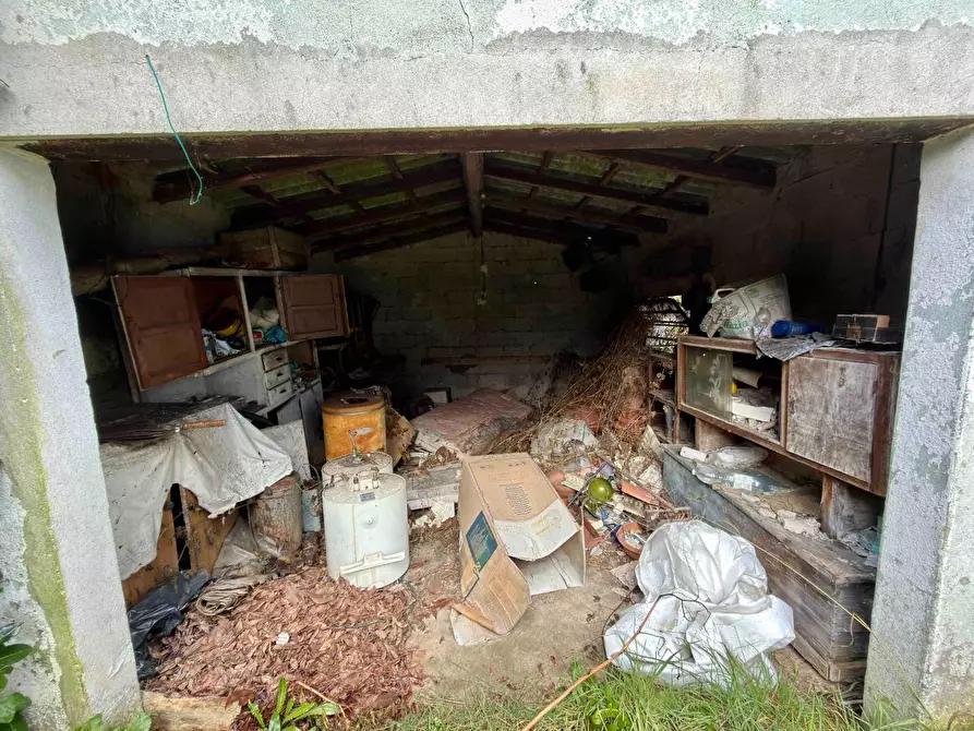 Immagine 23 di Villa in vendita  a Lucca