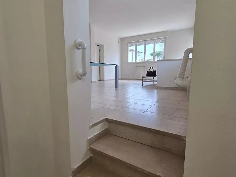 Immagine 6 di Appartamento in vendita  a Camaiore