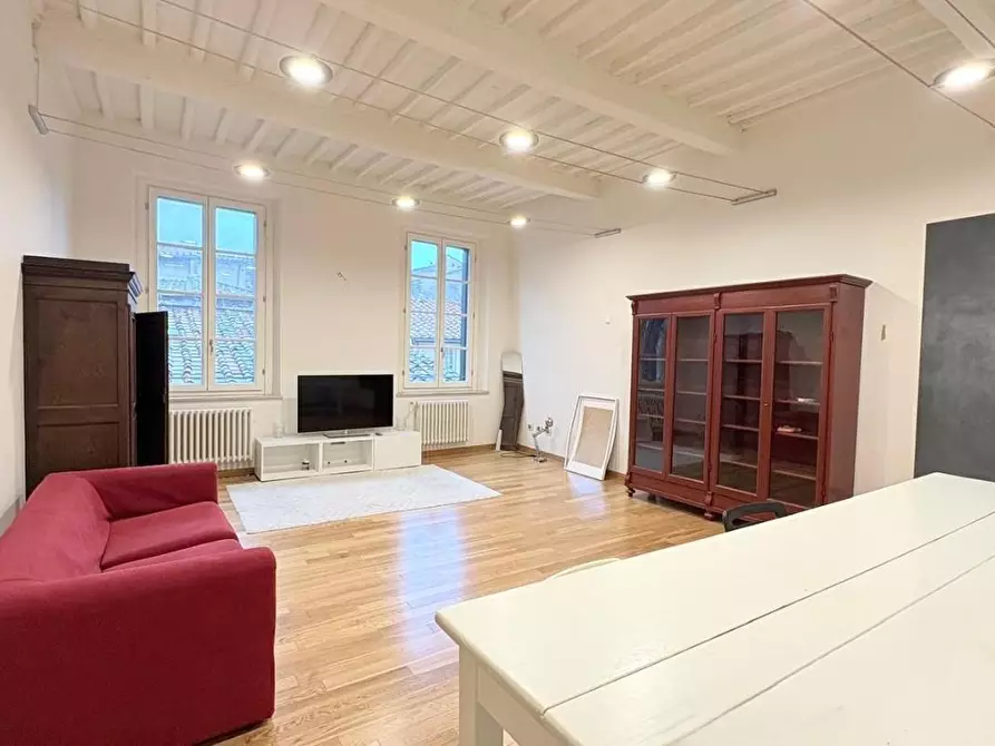 Immagine 6 di Appartamento in vendita  a Lucca