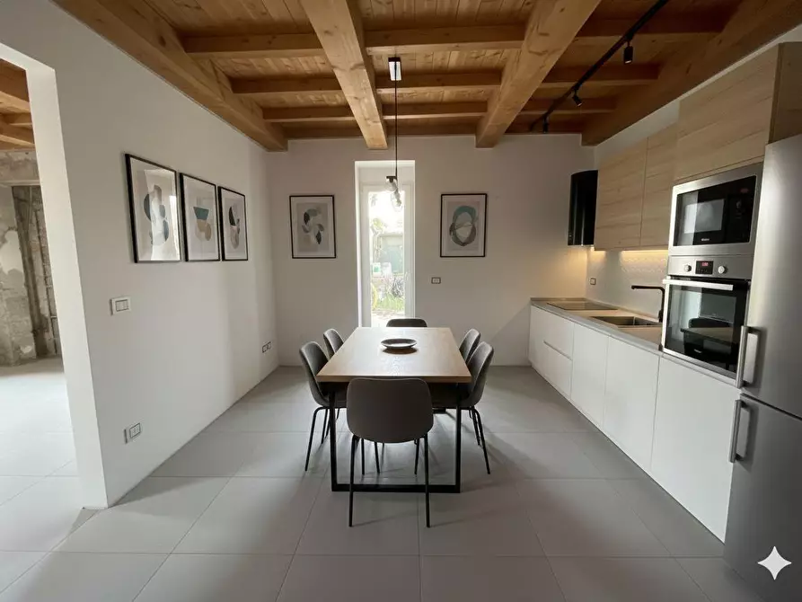 Immagine 1 di Casa indipendente in vendita  a Ponsacco