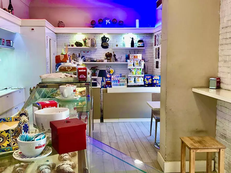 Immagine 5 di Locale commerciale in vendita  a Palermo