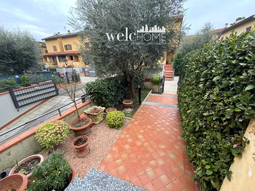 Immagine 34 di Villetta a schiera in vendita  a Campi Bisenzio