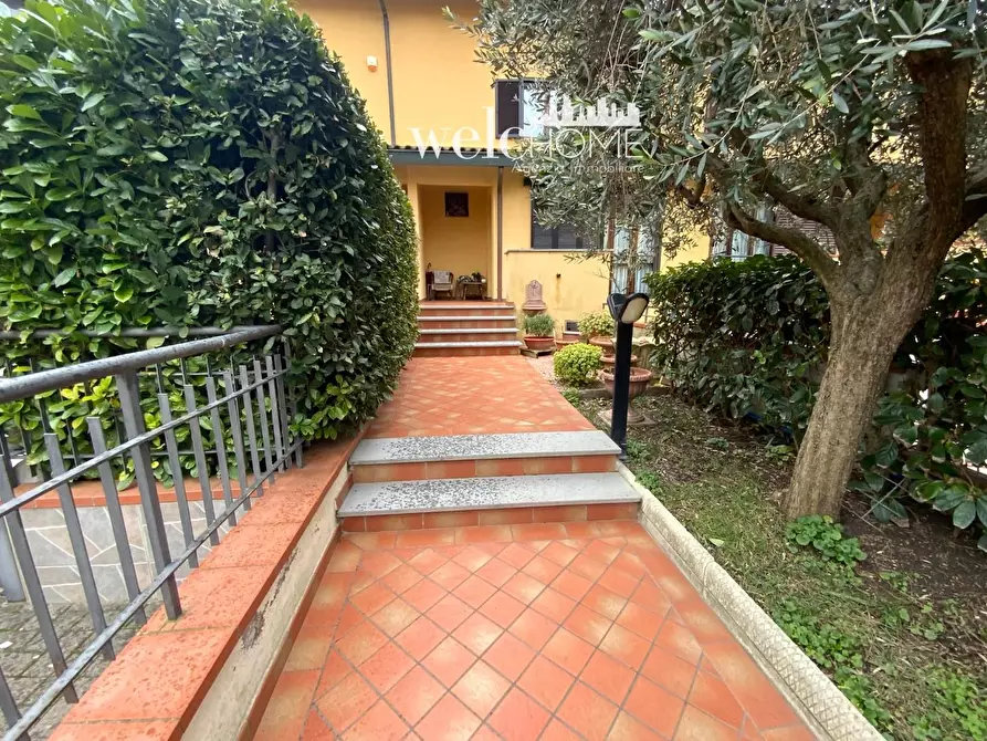 Immagine 19 di Villetta a schiera in vendita  a Campi Bisenzio