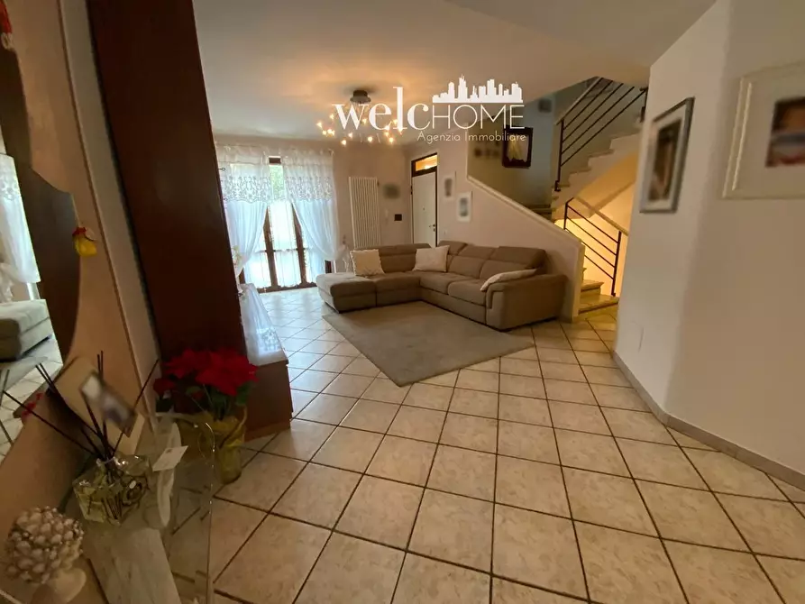 Immagine 2 di Villetta a schiera in vendita  a Campi Bisenzio