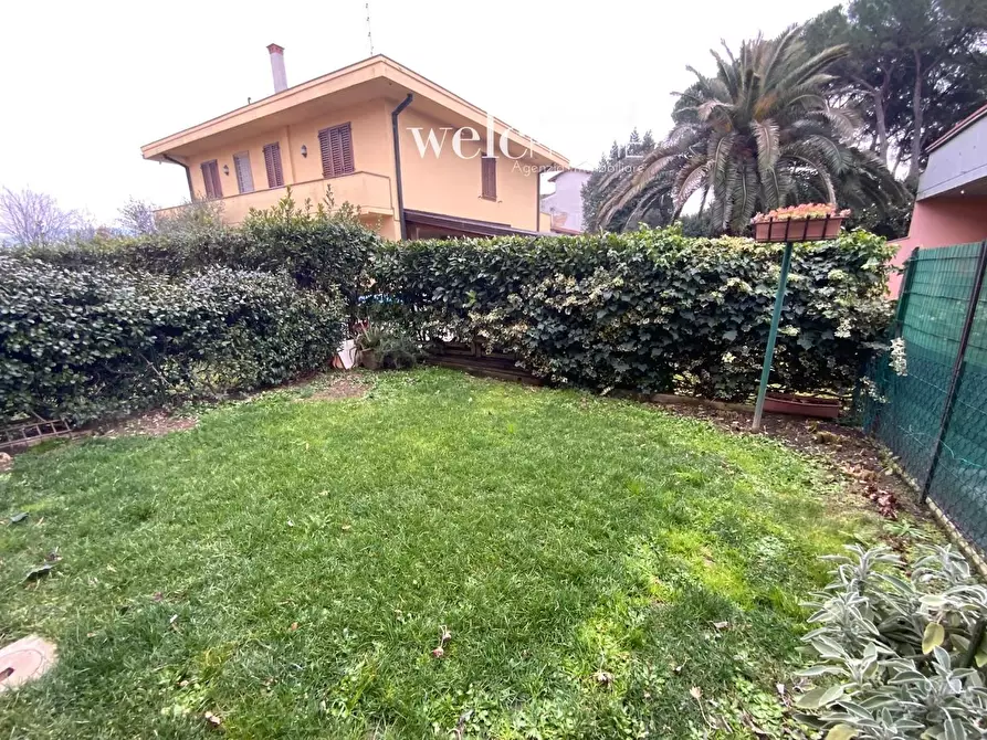 Immagine 20 di Villetta a schiera in vendita  a Campi Bisenzio