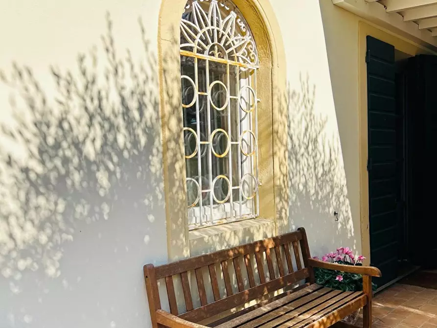 Immagine 11 di Casa semindipendente in vendita  a Cecina