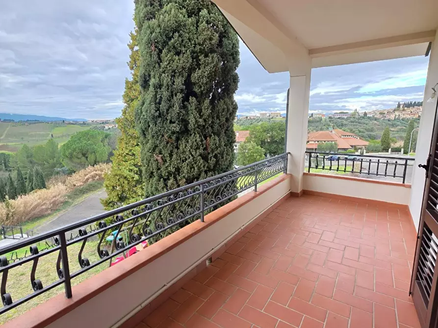 Immagine 3 di Villa in vendita  a Cerreto Guidi