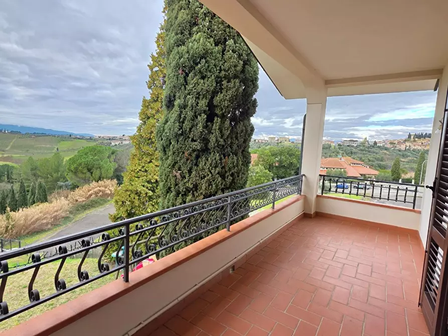 Immagine 2 di Villa in vendita  a Cerreto Guidi