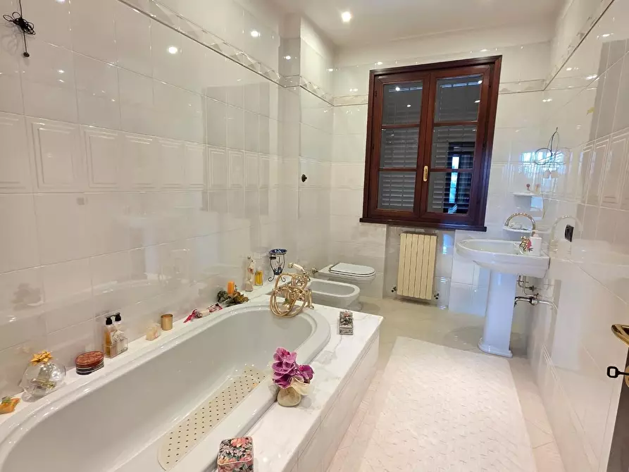 Immagine 23 di Villa in vendita  a Cerreto Guidi