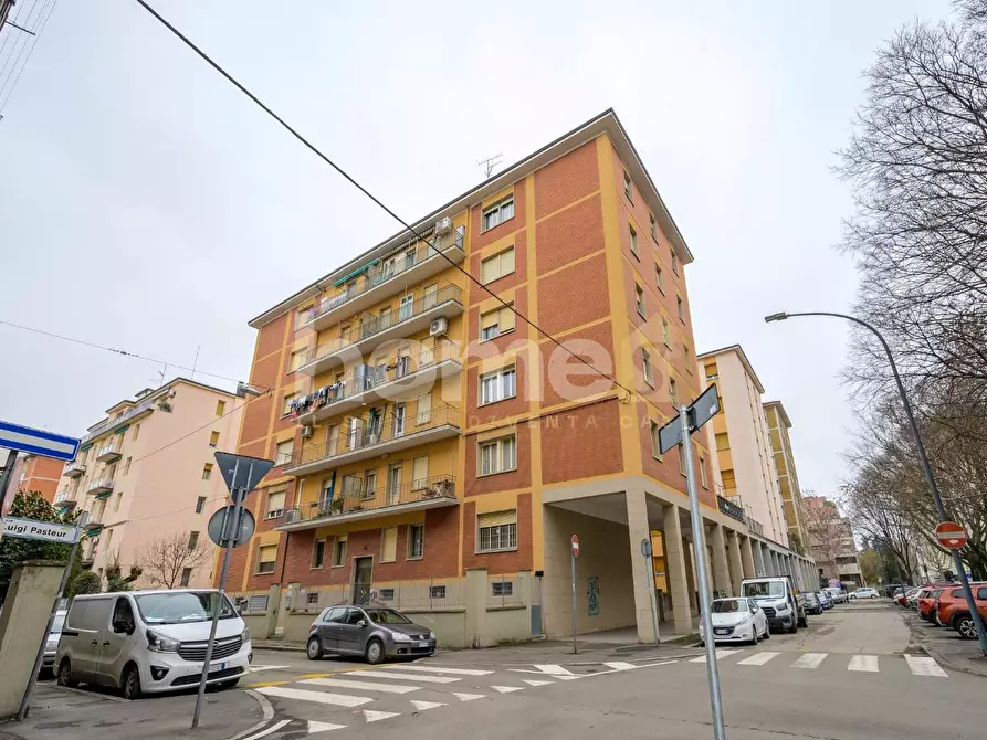 Immagine 27 di Appartamento in vendita  a Bologna