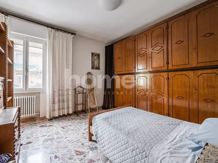 Immagine 8 di Appartamento in vendita  a Bologna