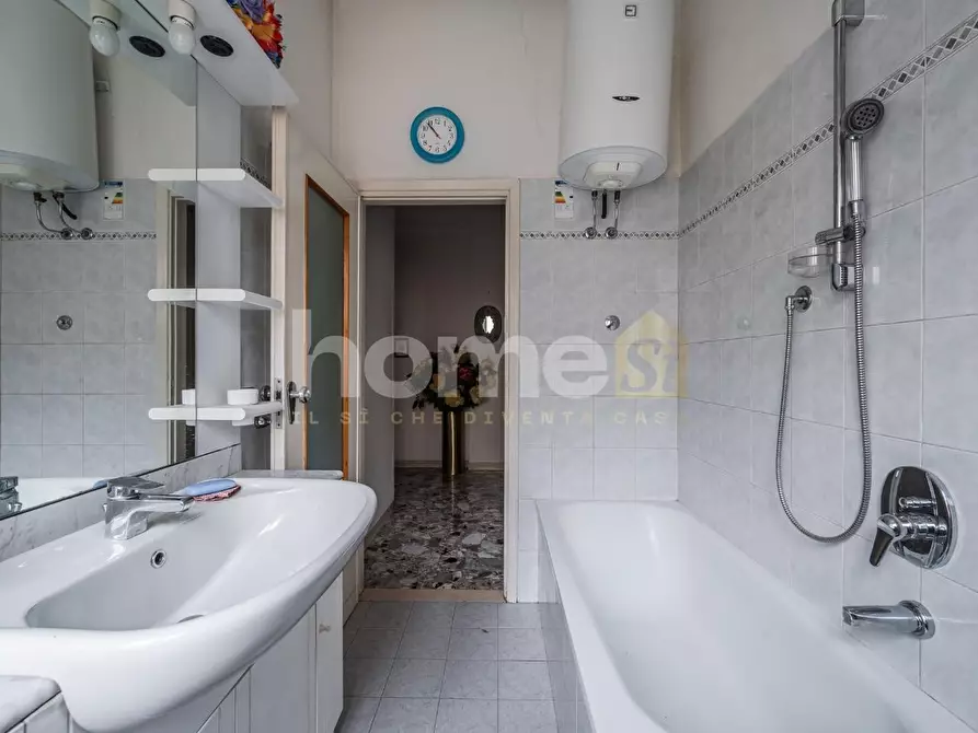 Immagine 15 di Appartamento in vendita  a Bologna