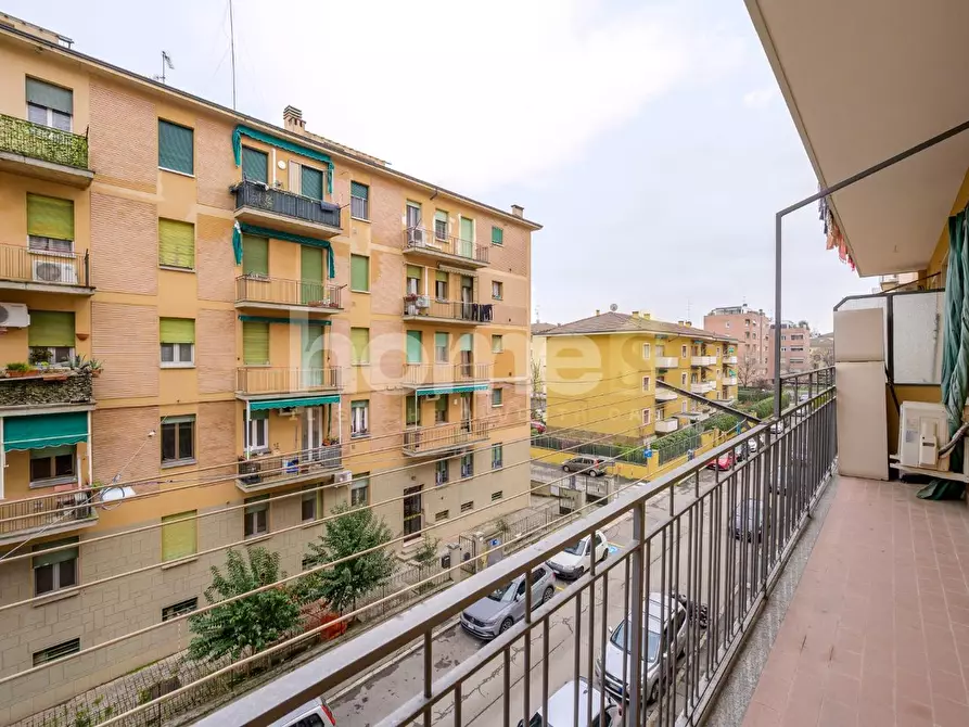 Immagine 25 di Appartamento in vendita  a Bologna
