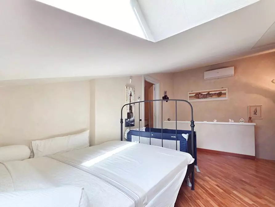 Immagine 32 di Appartamento in vendita  a Massa