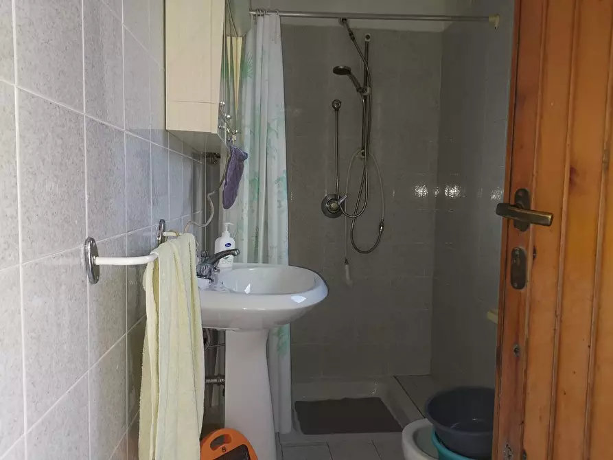 Immagine 9 di Casa semindipendente in vendita  a Buti