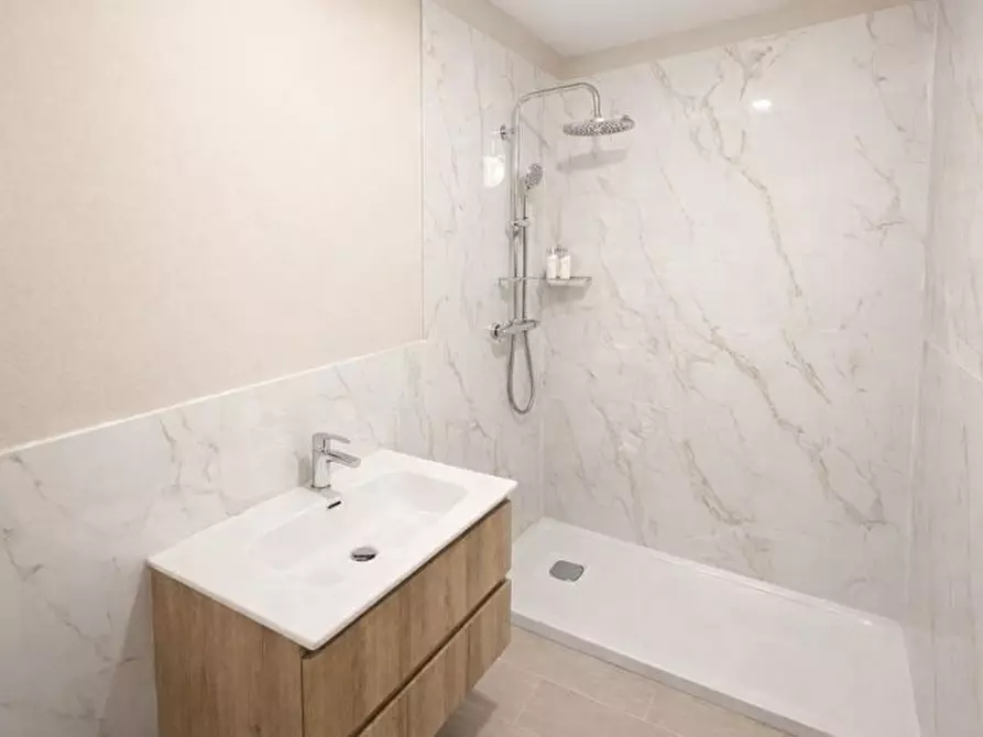 Immagine 18 di Appartamento in vendita  a Pontedera